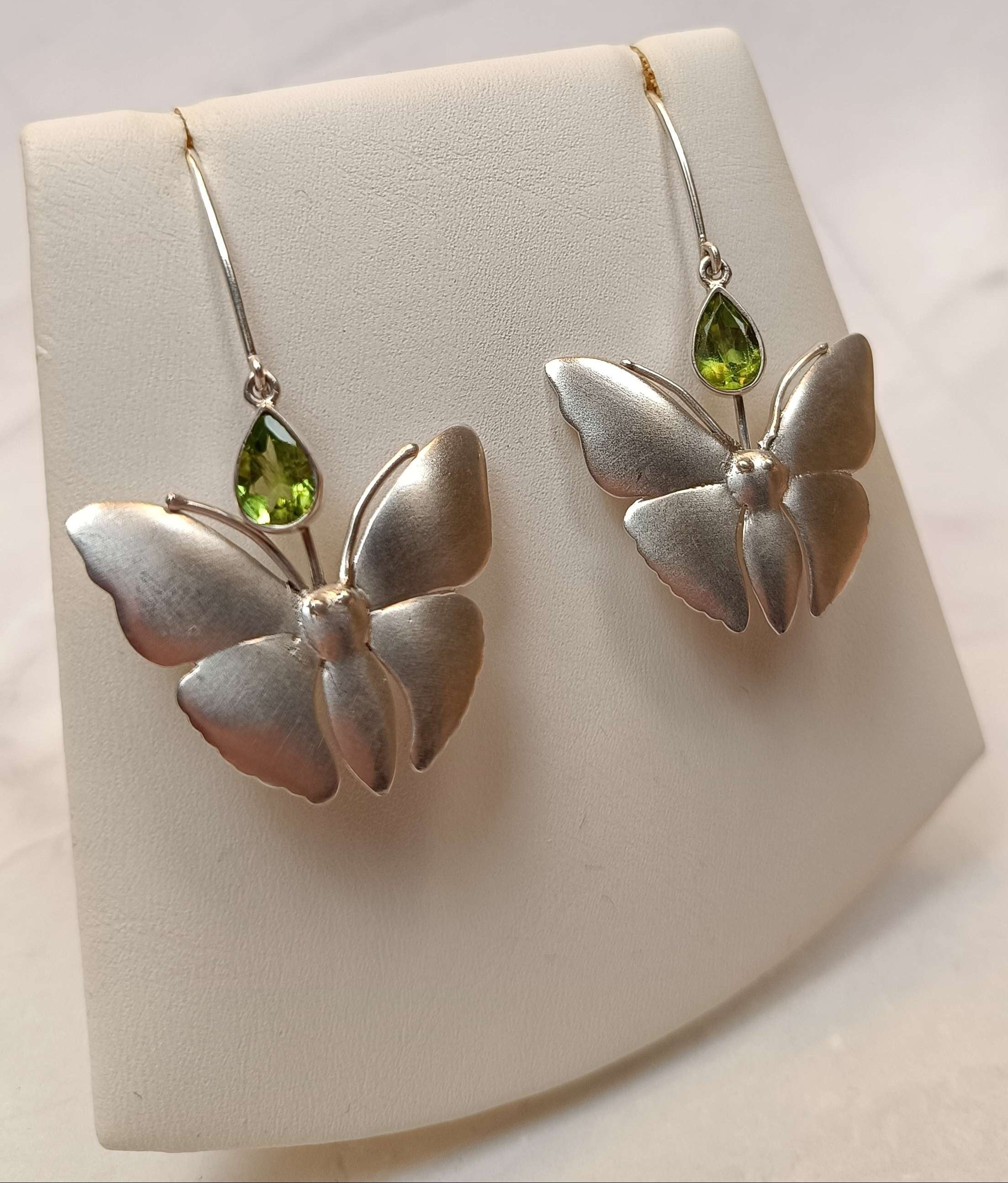 Peridot Schmetterling Ohrringe