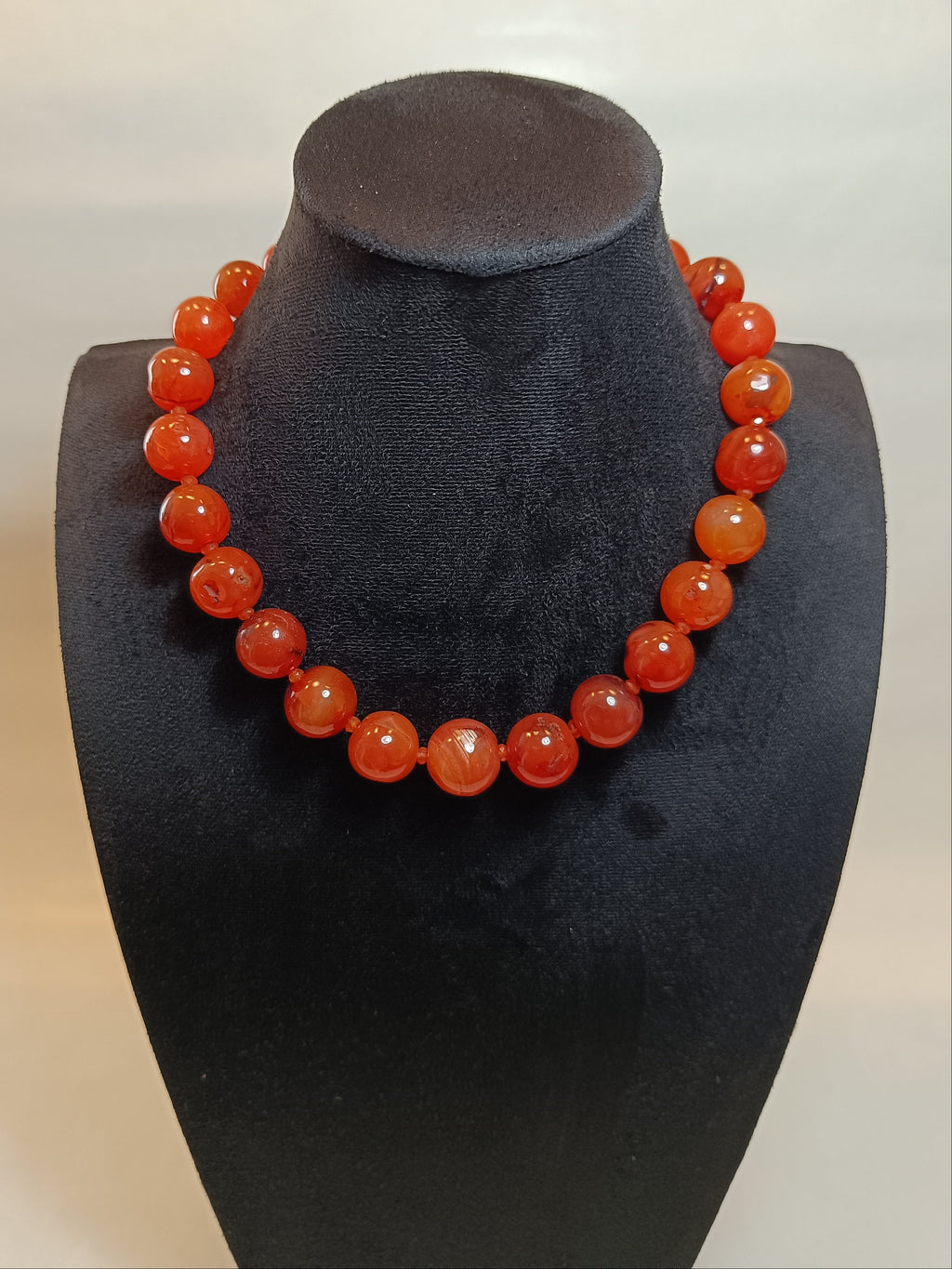 Orangene Karneol-Halskette