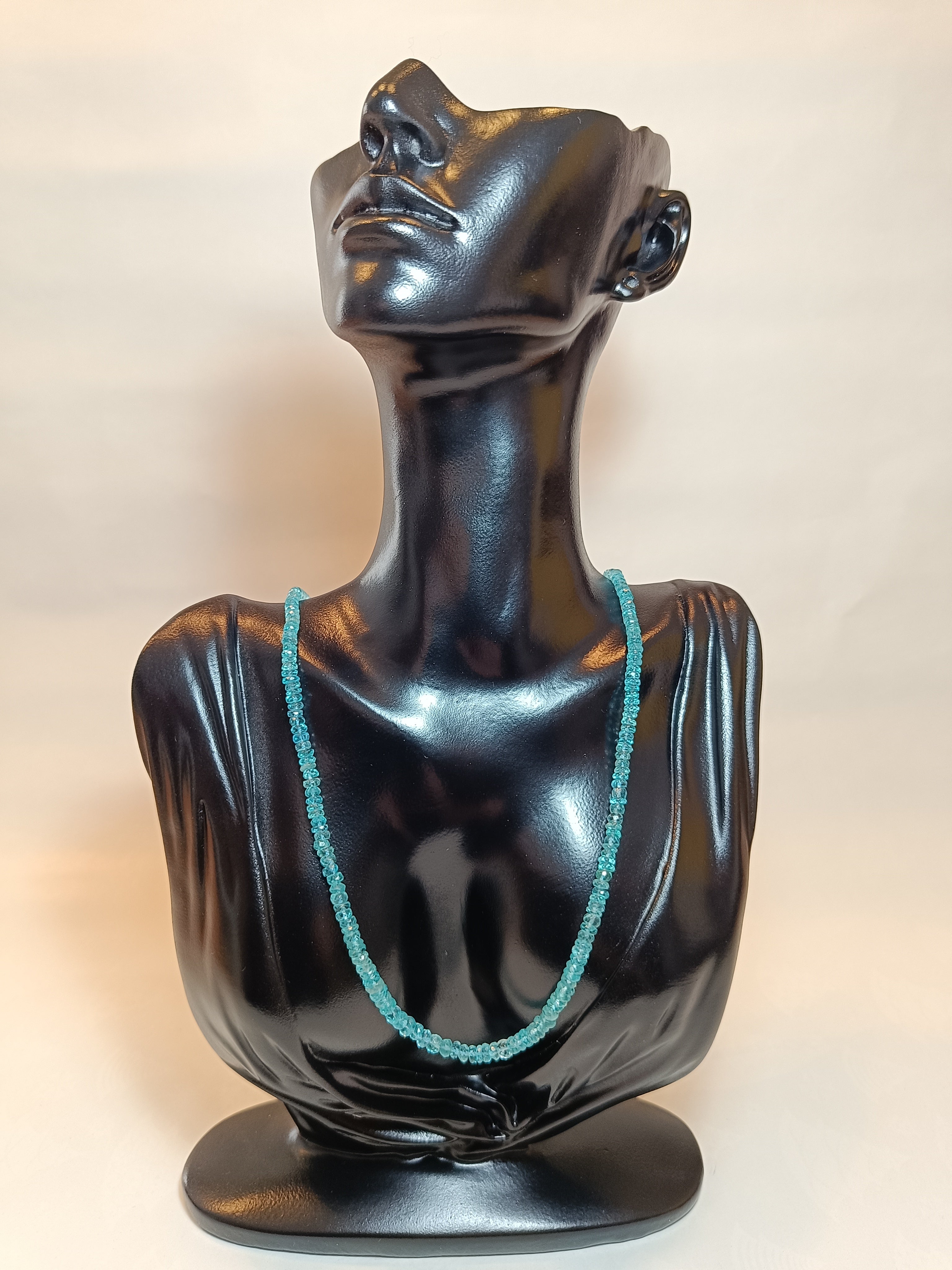 Blaue Apatit-Halskette