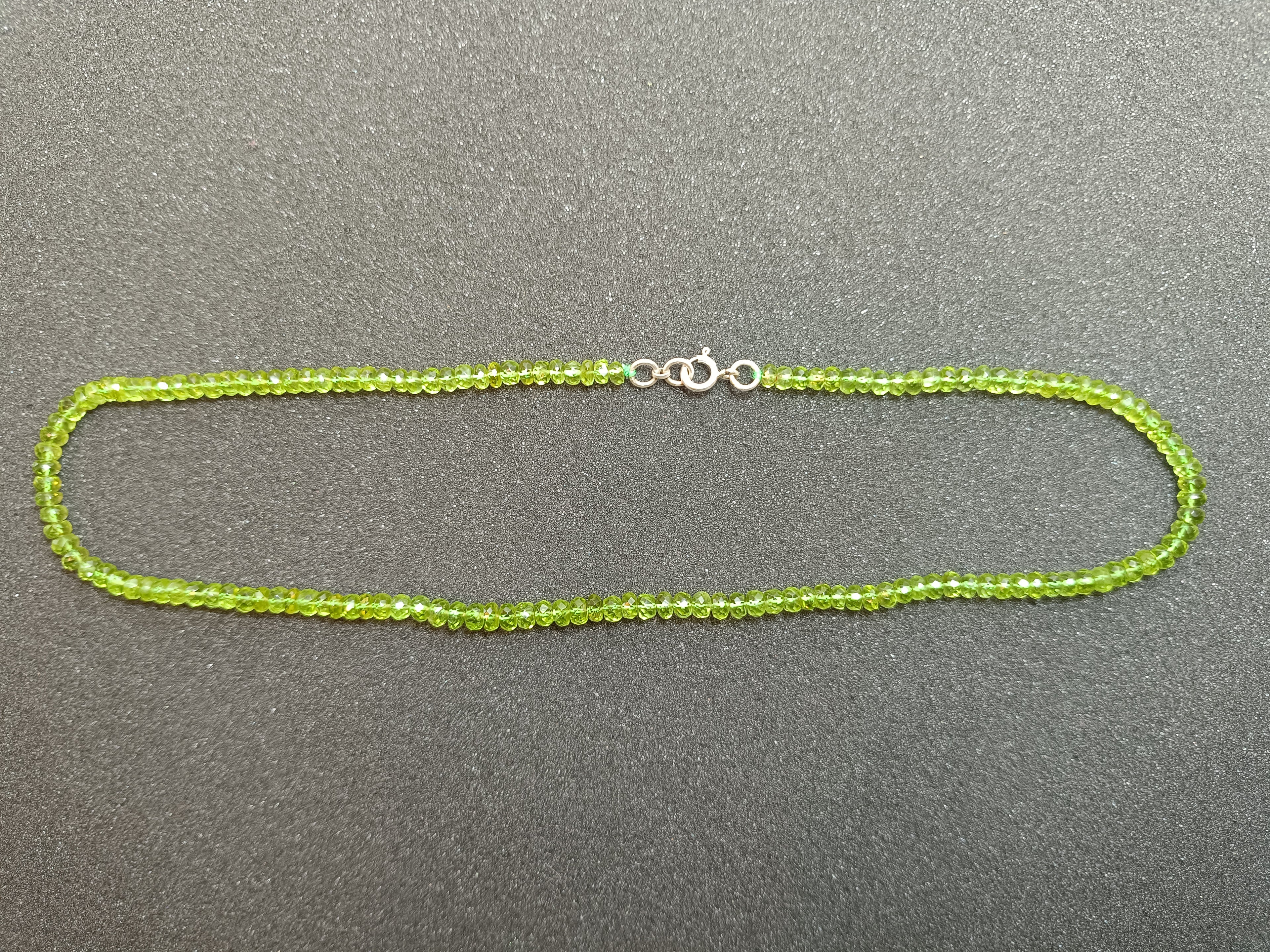 Peridot Halskette facettiert (4mm)