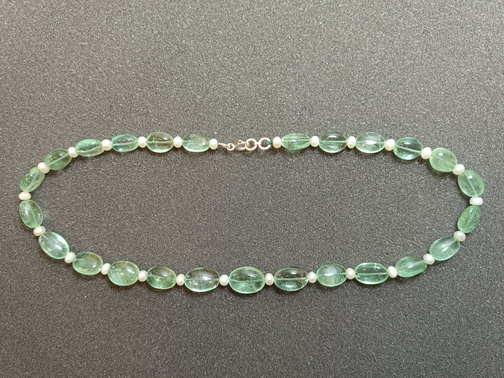 Grüne Fluorit-Halskette mit Zuchtperlen