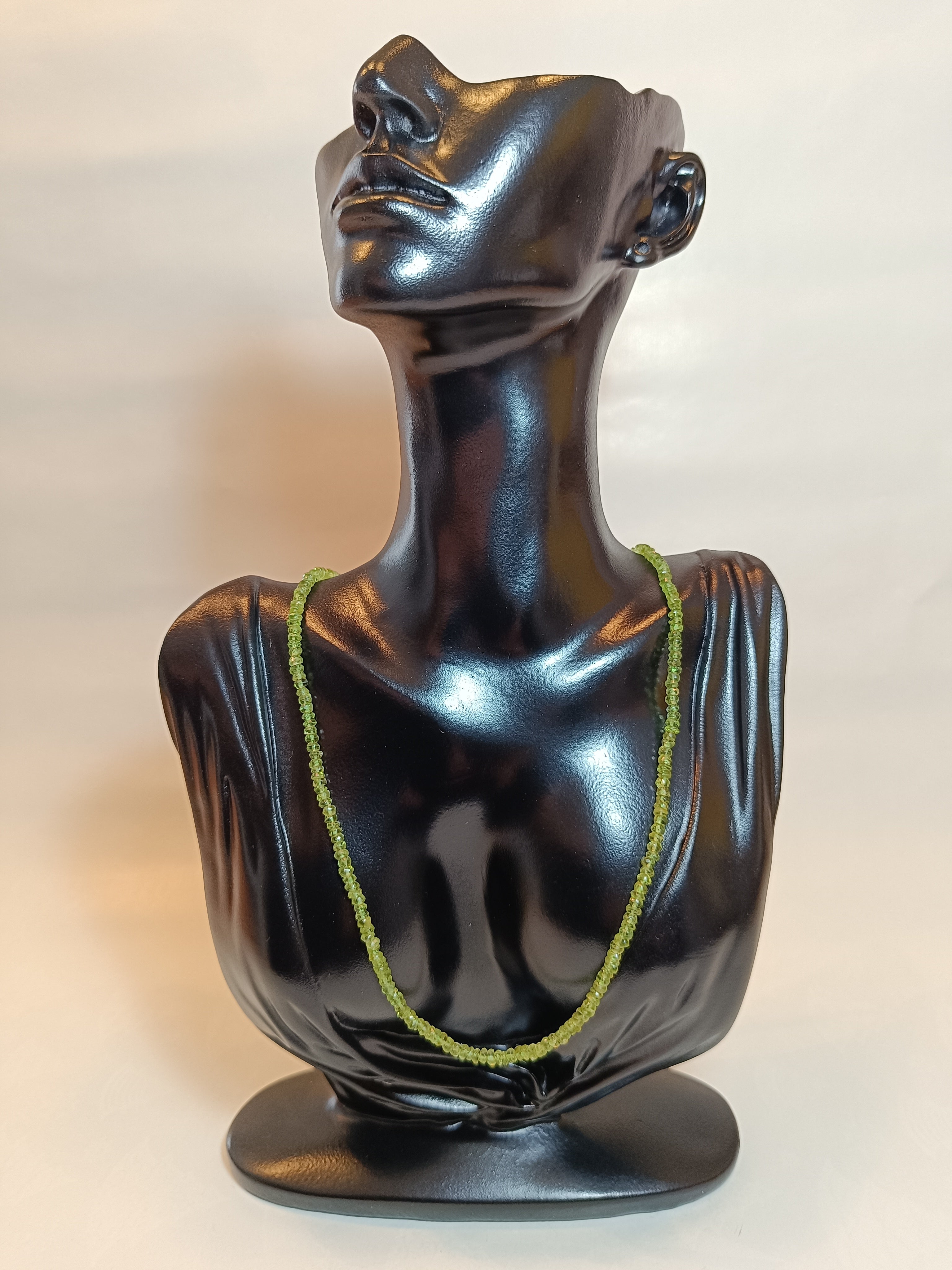 Peridot Halskette facettiert (3mm)