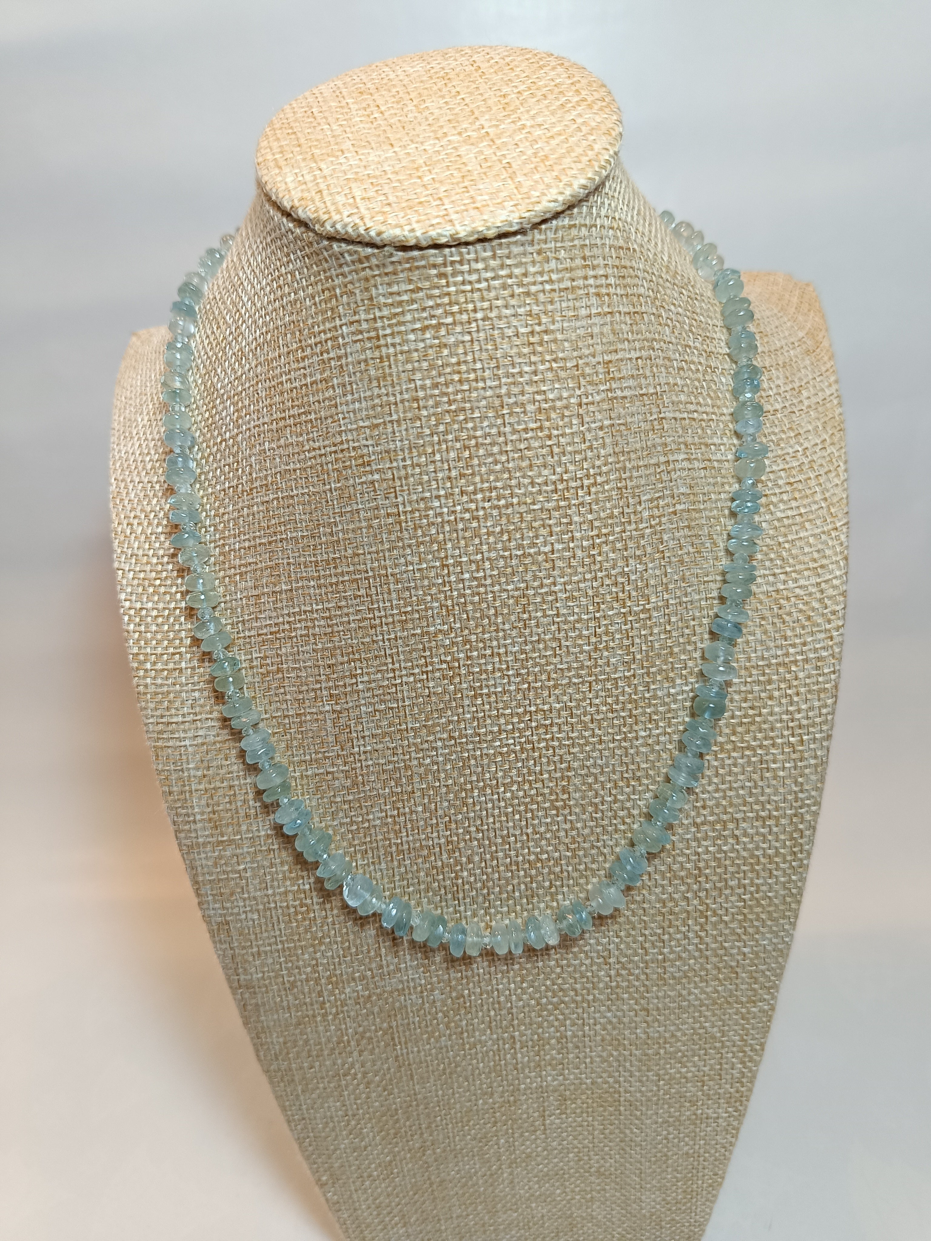 Aquamarin Halskette