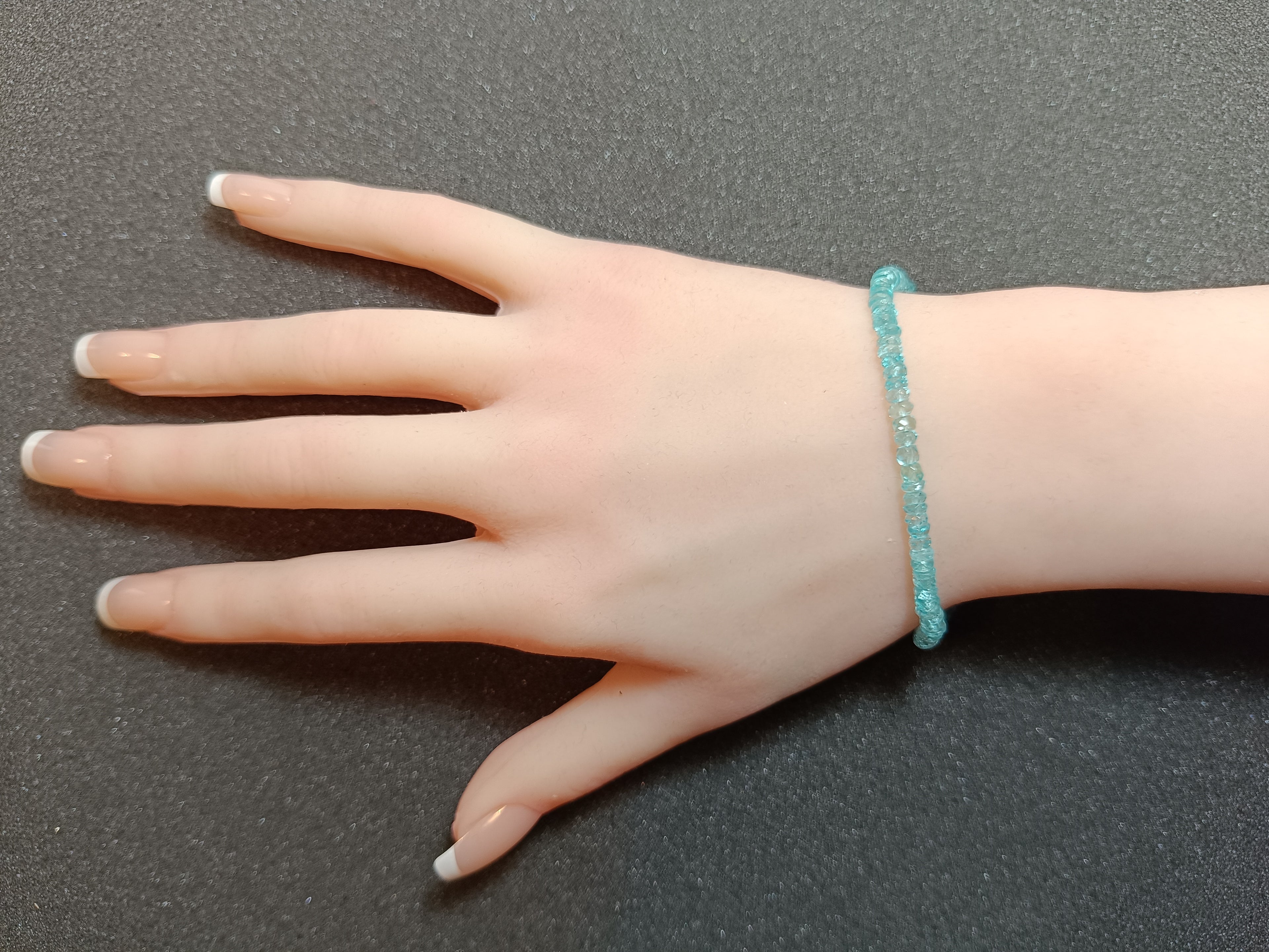 Blaue Apatit Armkette