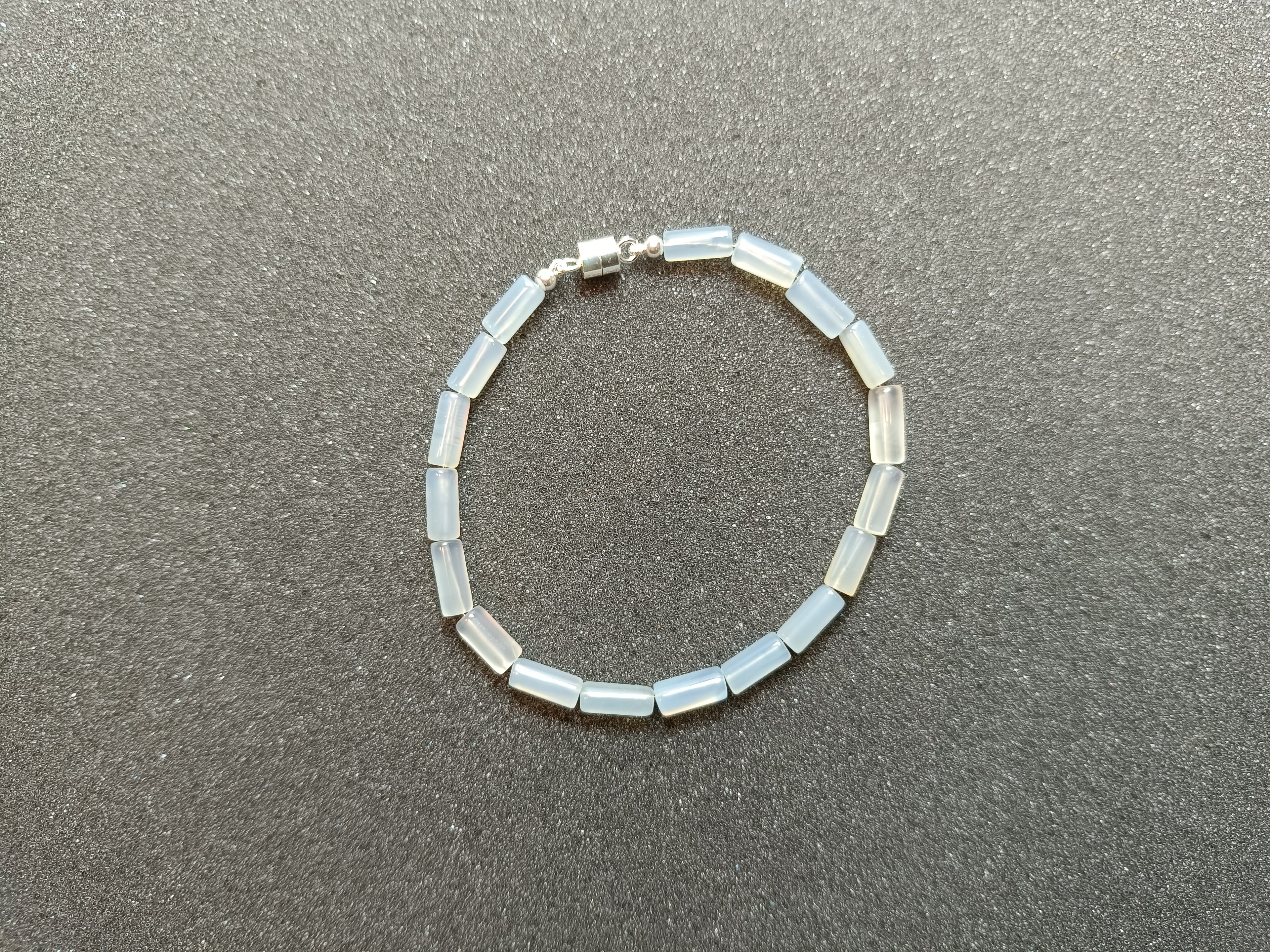 Silberchalzedon Armkette