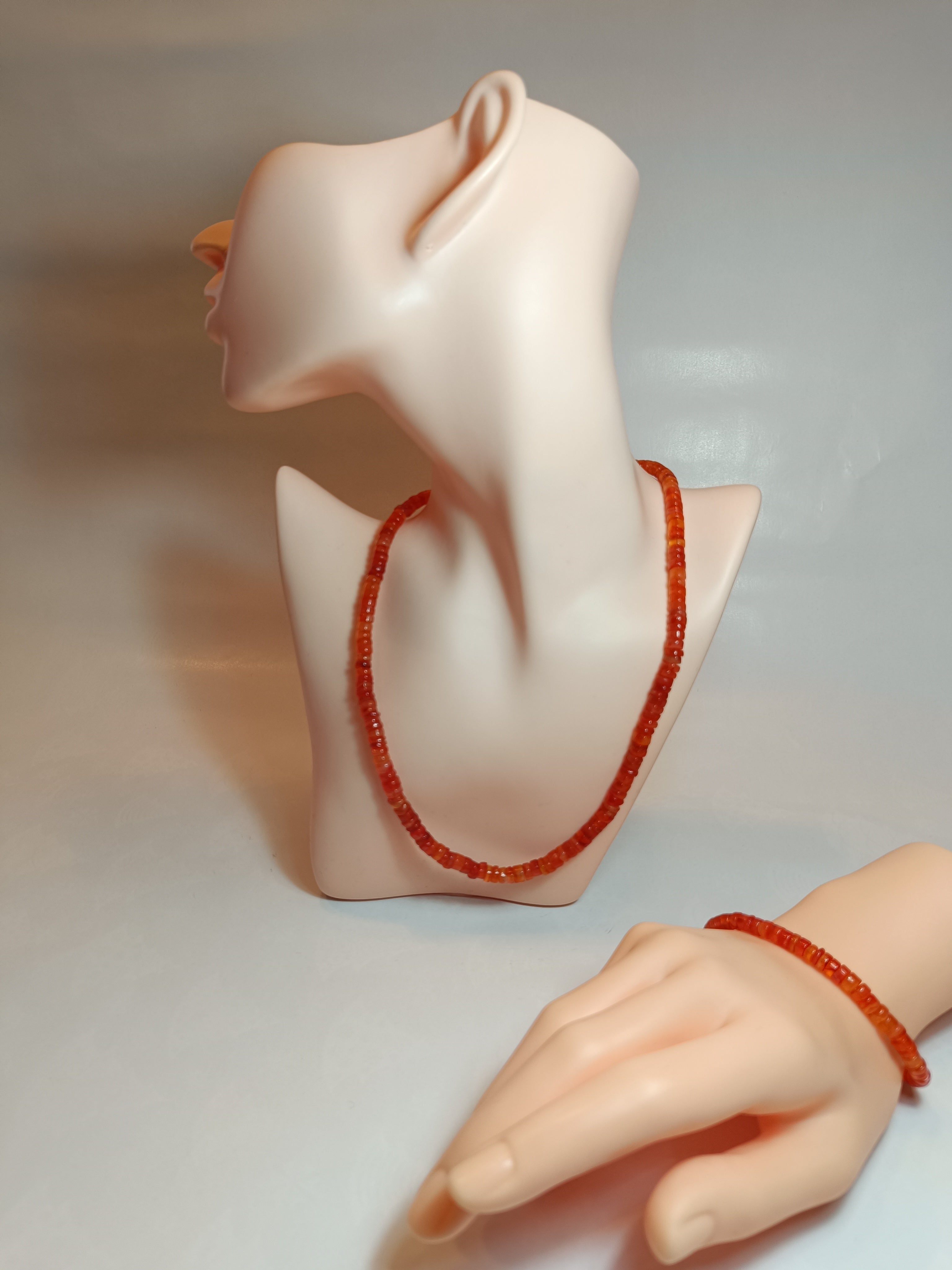 Orangene Karneol-Armkette