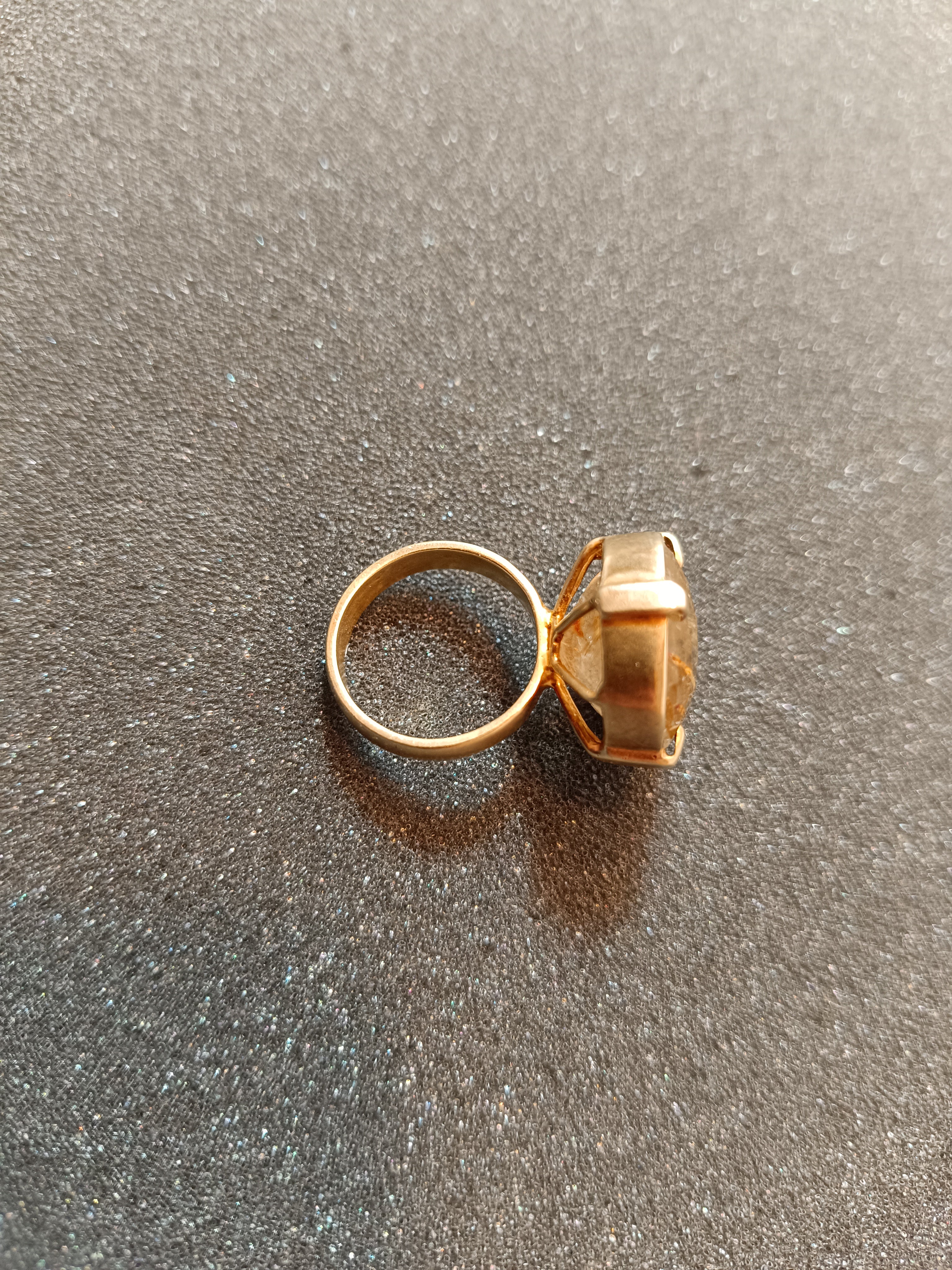 Goldfärbiger Rutil Ring