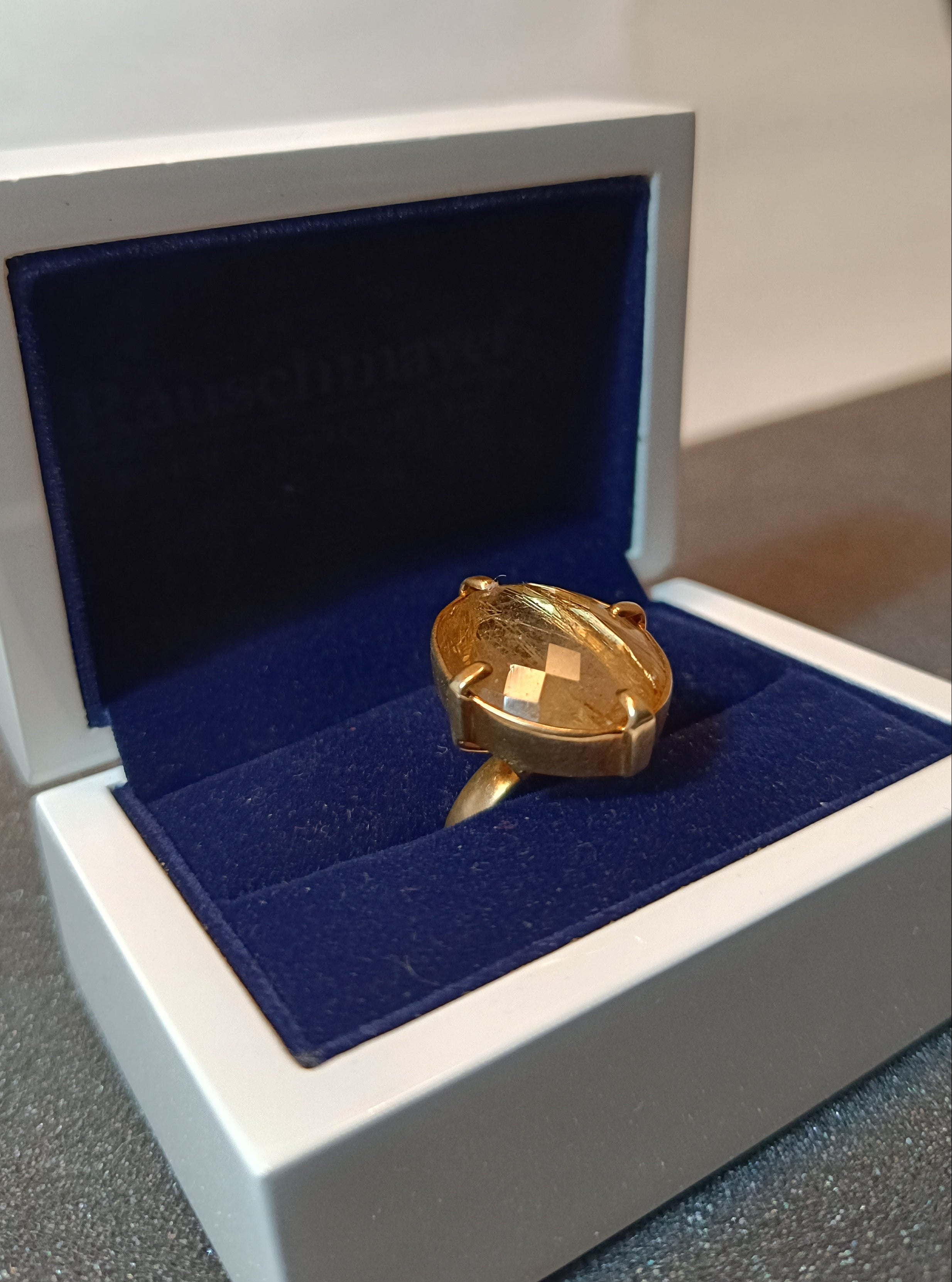 Goldfärbiger Rutil Ring