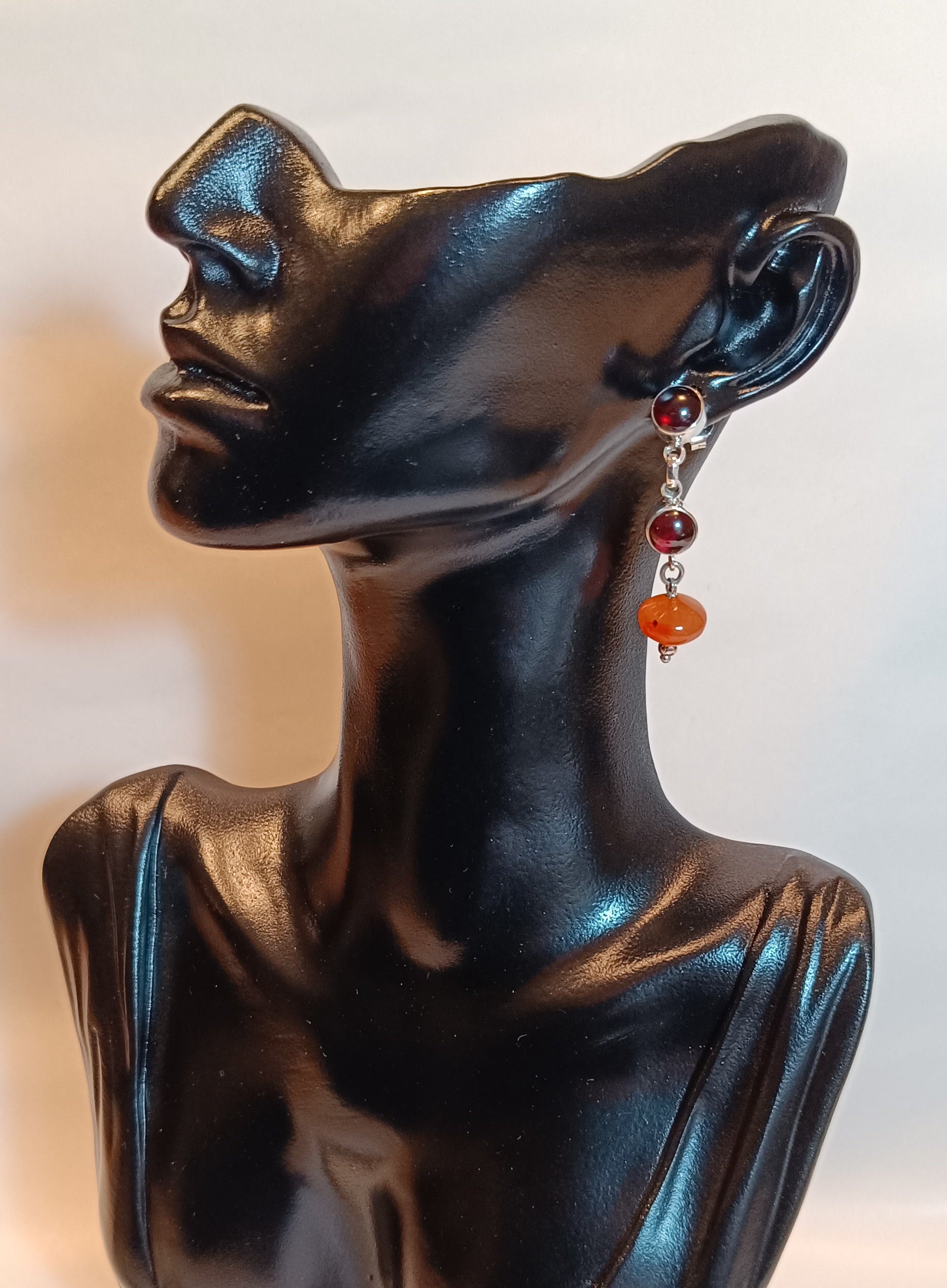 Orangener Karneol Granatcaboshon Ohrstecker