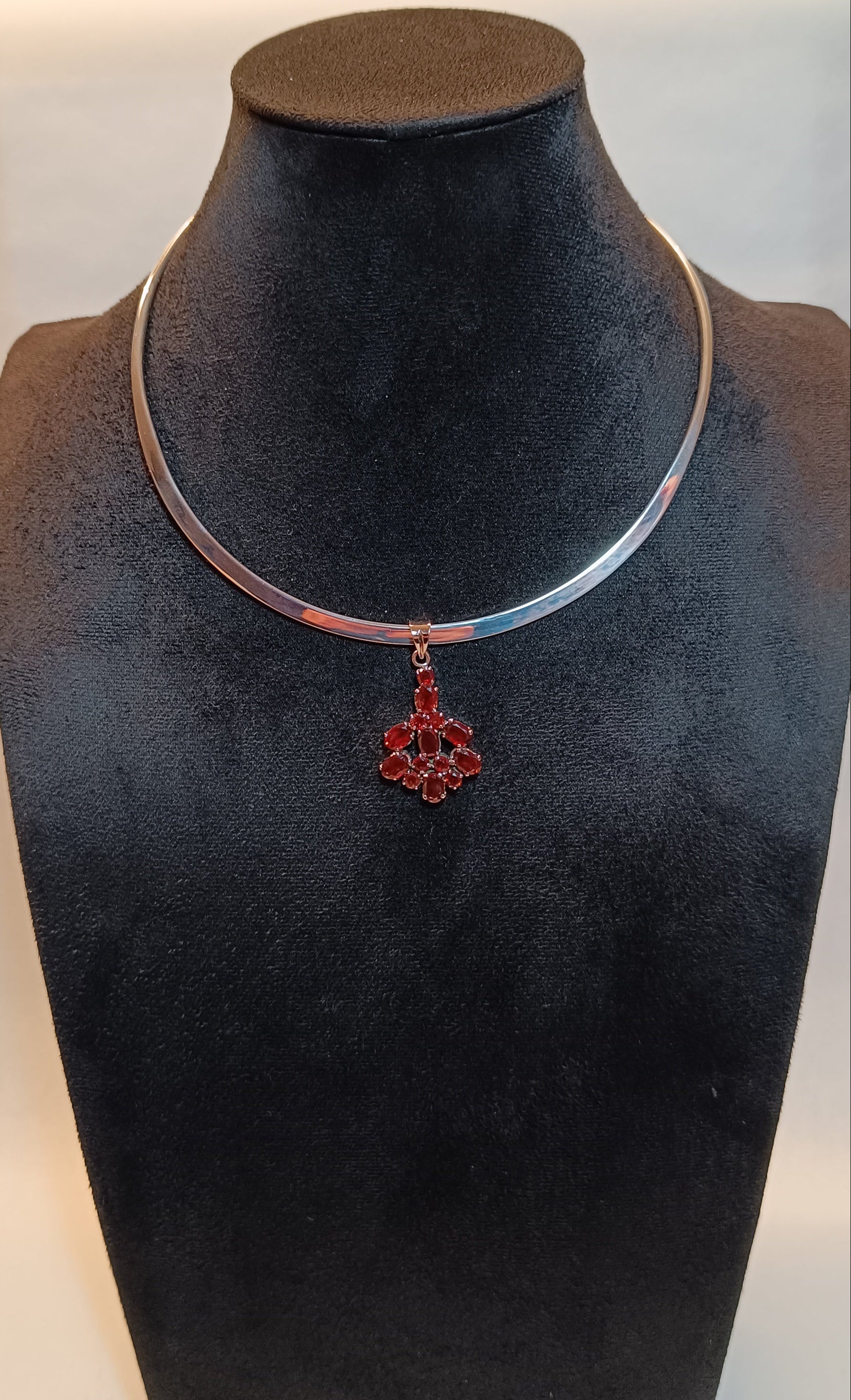 Facettierter Granat Anhänger